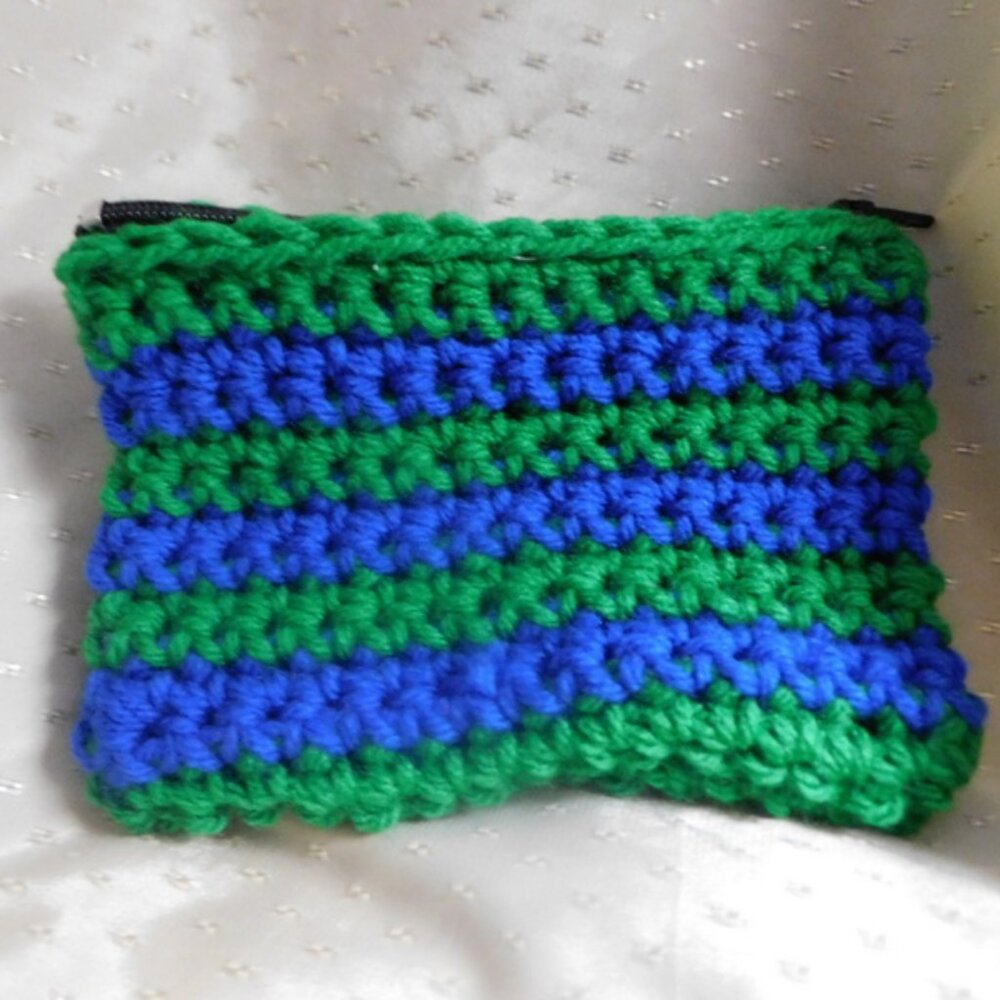 New Green and Blue crocheted change purse with zipper and keyring